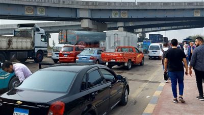 بعد غلقه 4 ساعات بسبب الشبورة.. فتح طريق الإسكندرية الصحراوي وتسيير مرور السيارات