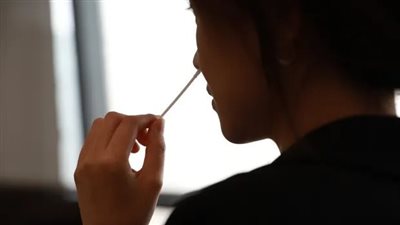 باحثون يطورون اختبارًا جديدًا للكشف عن أورام الدماغ في المنزل 