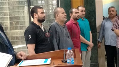 بسبب مقمورة فحم.. المتهمين بقتل شاب بالمنوفية في أولى جلسات المحاكمة: خناقة ومنعرفش مين قتله