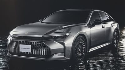 تويوتا تطلق سيارة كراون الجديدة كليًا في اليابان | صور