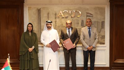 العاصمة الإدارية توقع عقد بيع أرض سفارة الإمارات