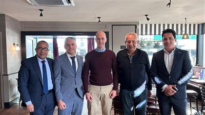 اجتماعات ولقاءات اليوم الأول من بورصة لندن داخل جناح مجموعة بيك الباتروس للفنادق