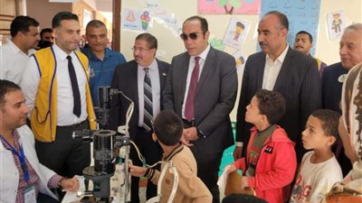 تدشين قافلة طبية للكشف على طلاب المدارس في المنوفية 