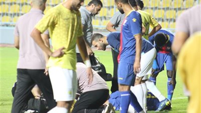 سقط مغشيًا عليه.. العناية الإلهية تنقذ لاعب طنطا من بلع لسانه