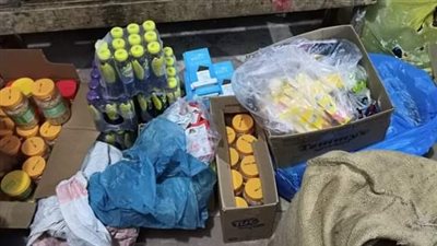 ضبط 1.2 طن أغذية فاسدة في دهب بجنوب سيناء