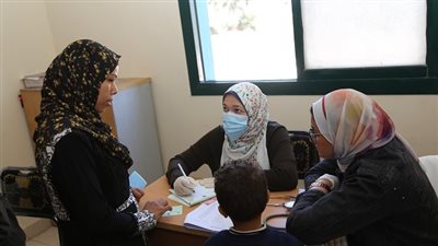 محافظ أسيوط: تنظيم قوافل لإتاحة خدمات تنظيم الأسرة والصحة الإنجابية بالمراكز