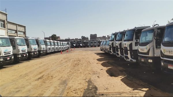 اصطفاف سيارات الشركة