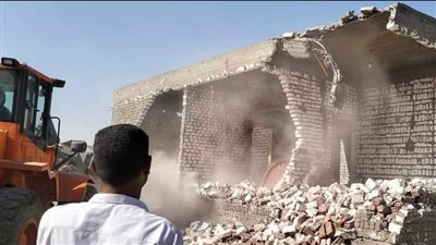 إزالة 106 حالات تعد بالبناء المخالف على الأراضي الزراعية بالمنيا