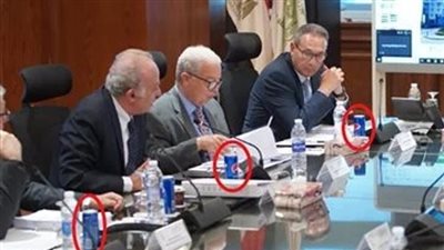 ظهور منتجات بيبسي في اجتماع حكومي رغم المقاطعة الشعبية.. ما المقصود؟