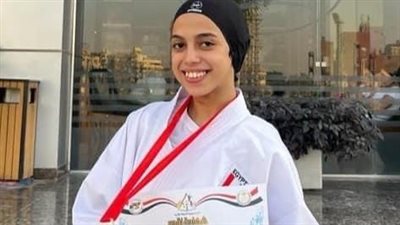 بطولة الجمهورية للمدارس.. فتاة أقصرية تحصد المركز الثالث في لعبة الكاراتية