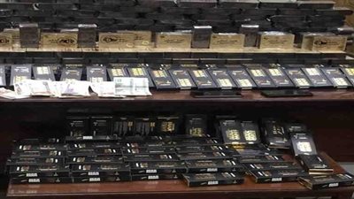 إعلانات على فيسبوك.. ضبط شخص بتهمة ترويج لبيع أدوية ومنشطات محظورة بالإسكندرية