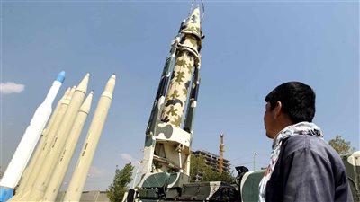 سفن صاروخية إيرانية تعبر مضيق هرمز.. وإسرائيل ترفع حالة التأهب في دفاعاتها