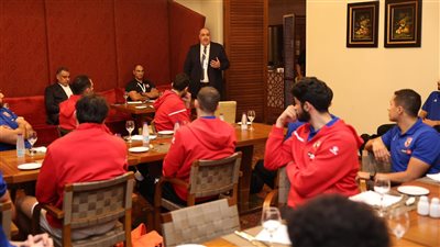 الغزاوي يحفز لاعبي يد الأهلي للفوز في المباراتين المقبلتين بكأس العالم للأندية