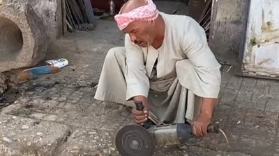 بيغزل من الحديد فن.. أشهر صانع سراير حديد بالأقصر: بدي ضمان مدى الحياة