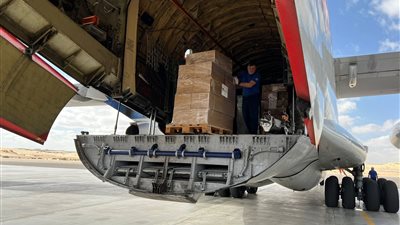 روسيا تعلن تسليم 25 طن مساعدات للهلال الأحمر المصري لإرسالها لغزة