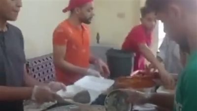 شباب قنا يوزعون 1200 وجبة على الأسر المستحقة: محتاجين 2000 وجبة علشان نقدر نكفي كل المحتاجين | بث مباشر