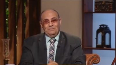 اتغندري لما تتجوزي والمصريون مش ولاد حرام.. مبروك عطية يواصل إثارة الجدل 