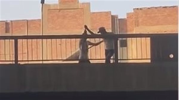 المتهمان لحظة ارتكاب