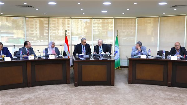 جانب من اجتماع أمس