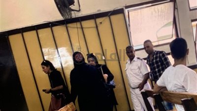 وصول أسرة المتهم بإنهاء حياة شقيقته إلى جنايات بورسعيد لحضور أولى الجلسات 