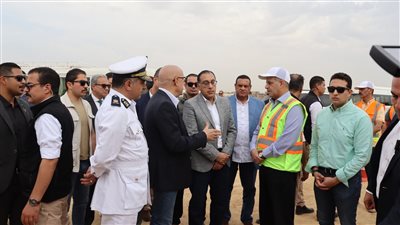 رئيس الوزراء يشهد اصطفاف معدات ومركبات مياه الفيوم لمجابهة الأزمات والكوارث