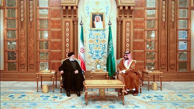 الأول منذ سنوات.. ولي العهد السعودي يلتقي الرئيس الإيراني في الرياض