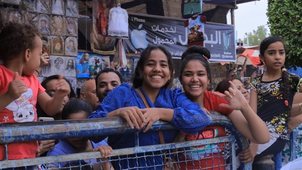 بدء الاحتفال بدير