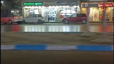 الشوارع غرقت.. أمطار مفاجئة تضرب محافظة السويس | بث مباشر 