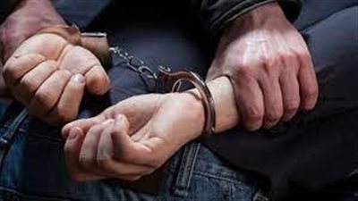 بعد تبادل إطلاق النار.. ضبط عنصرين إجراميين بحوزتهما أسلحة ومواد مخدرة بالدقهلية| بث مباشر 