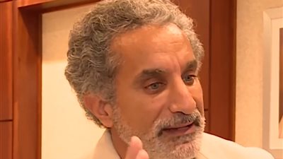  كتابي في معرض الشارقة عن قصة بنت مهاجرة هي نادية بنتي.. أبرز تصريحات باسم يوسف التليفزيونية