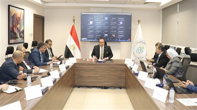 رئيس الرعاية الصحية يراجع مخزون أمصال الإنفلونزا الموسمية وخطط منع انتشار العدوى