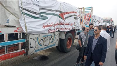 التموين ترسل 6 شاحنات محملة بـ 5400 بطانية و600 مرتبة إلى الأشقاء في غزة