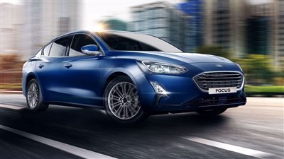 كم لتر تستهلك سيارة فورد فوكاس لقطع مسافة تصل إلى 100 كيلو متر؟