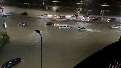 7 نصائح للقيادة بأمان تحت المطر