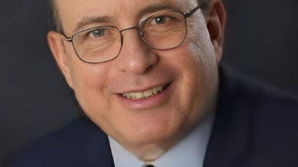  الدكتور سلامة داود