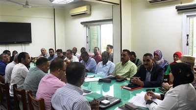 سكرتير عام أسوان يترأس الاجتماع التنسيقي لخطة الطب الوقائي لمواجهة أي سيول أو أمطار