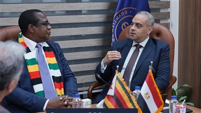 رئيس هيئة الدواء يبحث مع وزير مالية زيمبابوي زيادة التبادل التجاري للأدوية المصرية