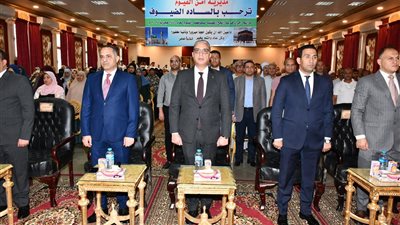 محافظ الفيوم ومدير الأمن يشهدان مراسم إجراء القرعة العلنية للحج | صور