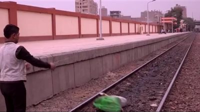 ملكية عامة.. النقل تناشد المواطنين عدم إلقاء المخلفات على شريط السكك الحديدية