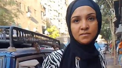 قصة كفاح أم لـ 5 أبناء بالعمرانية: بوصل طلاب المدارس الصبح وبليل بائعة مشروبات| بث مباشر 