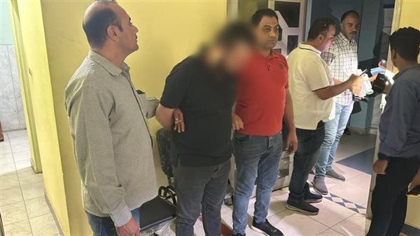 المتهم بعد ضبطه