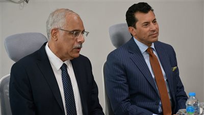 بحضور جمال علام.. وزير الرياضة يزور المنتخب الأولمبي في مقر إقامته