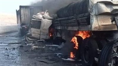 مصرع شخص وإصابة 2 آخرين في تصادم 3 سيارات نقل بطريق الإسكندرية مطروح الساحلي