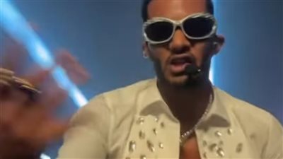 مرصع بألماظ.. سعر خيالي لـ قميص محمد رمضان المثير للجدل في حفل مركز المنارة