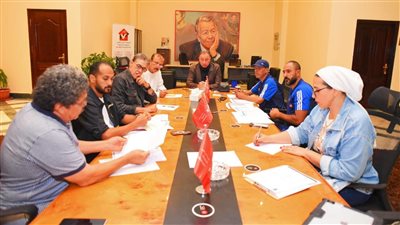 الخطيب يتابع دورية العمل في قطاع الناشئين والأكاديميات