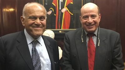 هاني عتيبة: مجدي يعقوب نموذج يحتذى به.. ورائد في جراحة القلب