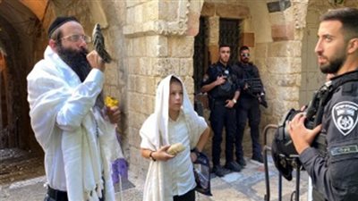 لم تكتف بحرب غزة.. ماذا يعني سماح إسرائيل للمستوطنين بالنفخ بالبوق داخل الأقصى؟ |تحليل 