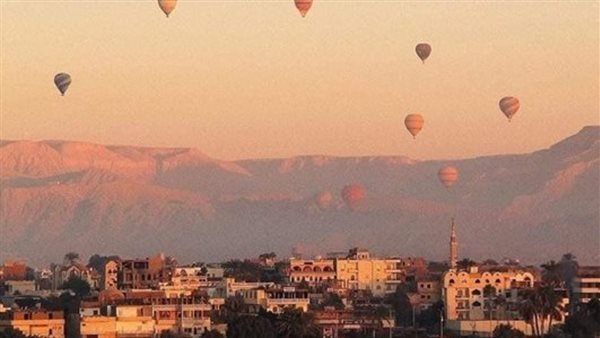 رحلات البالون الطائر