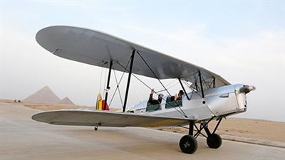 انفجار بالإطار الأمامي.. تفاصيل سقوط طائرة رالي على الطريق الدولي الساحلي بالغردقة | بث مباشر