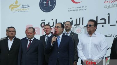 رئيس الوزراء: 190 شاحنة تحمل أكثر من 2500 طن مساعدات تنطلق نحو غزة